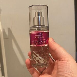 Bath & Body Works Fine Fragrance Mist – Magenta Label